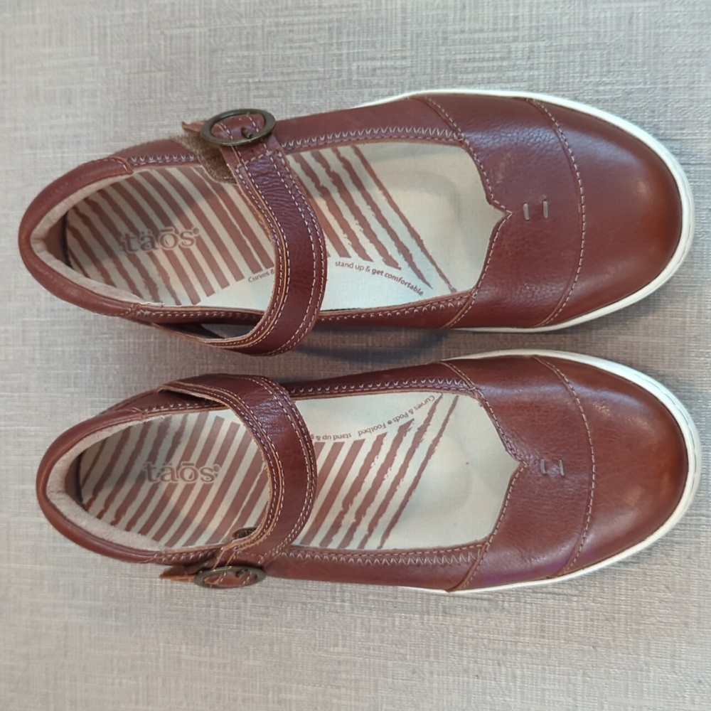 Taos Forward Mary Jane Shoes Size 7 Hazelnut Brown